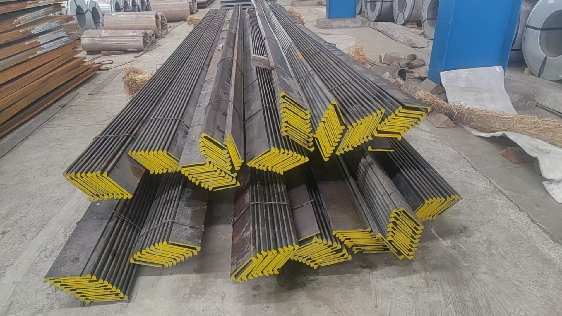 Bulb flat bar bundles for shipbuilding, yellow end marking visible, ZCMetals Wuhan